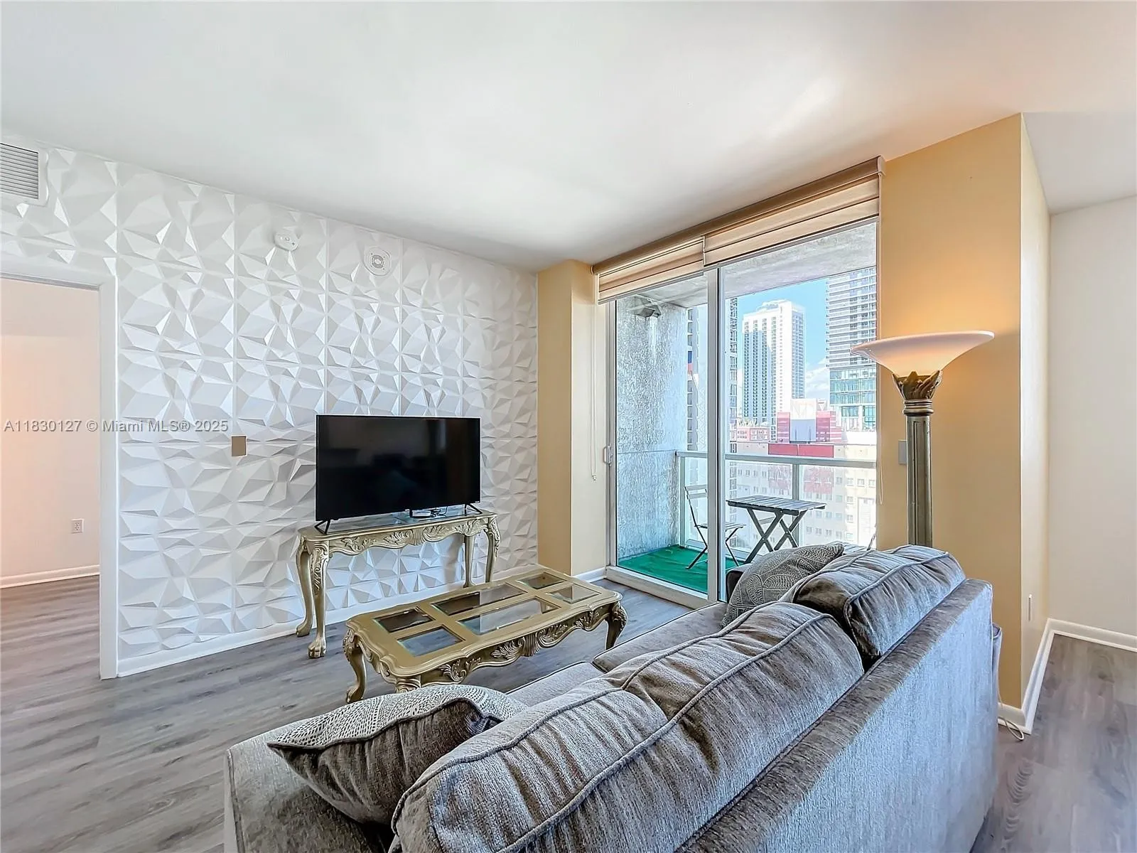 Luxury Downtown Apartment