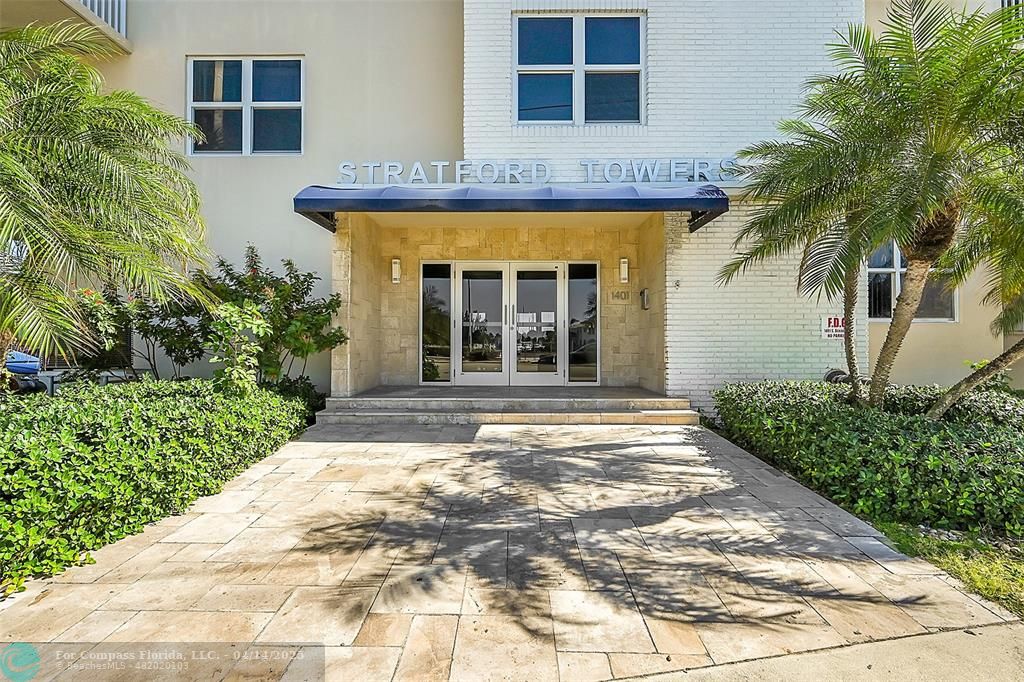 Luxury Downtown Apartment