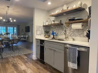 Luxury Downtown Apartment
