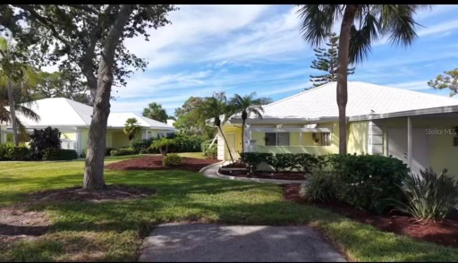 Luxury Downtown Apartment