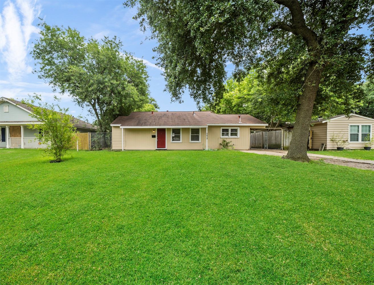 Luxury Downtown Apartment